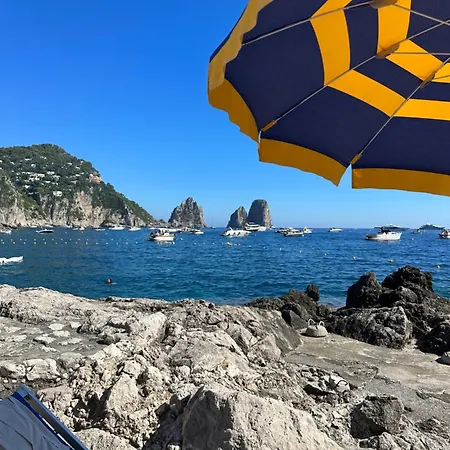 Lyla Вилла Капри